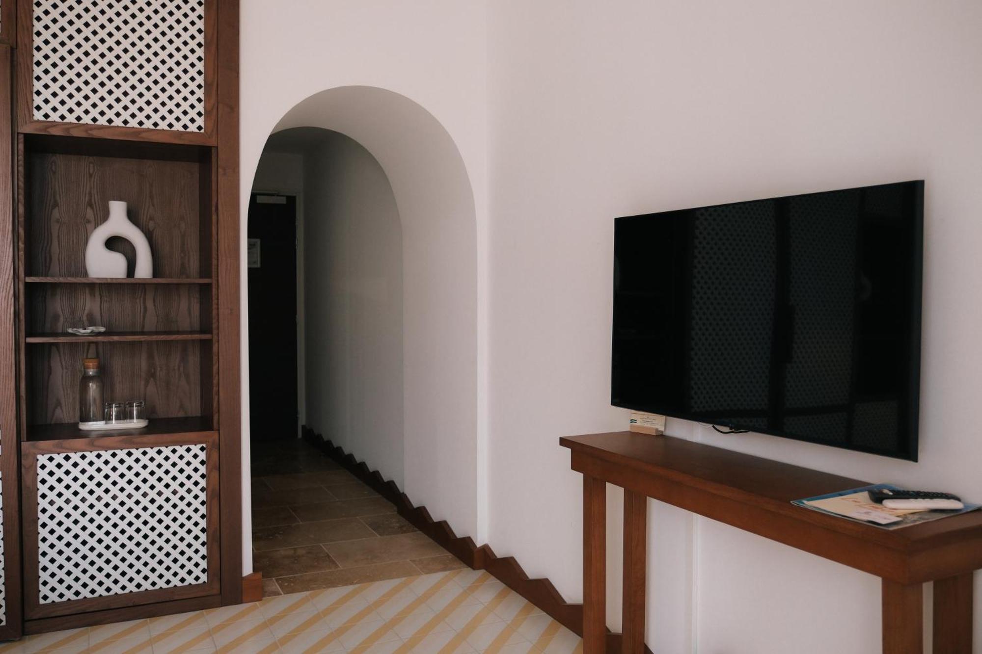 Boutique Hotel Responsable Et Restaurant Basgi Basgi Saint-Florent  Cameră foto